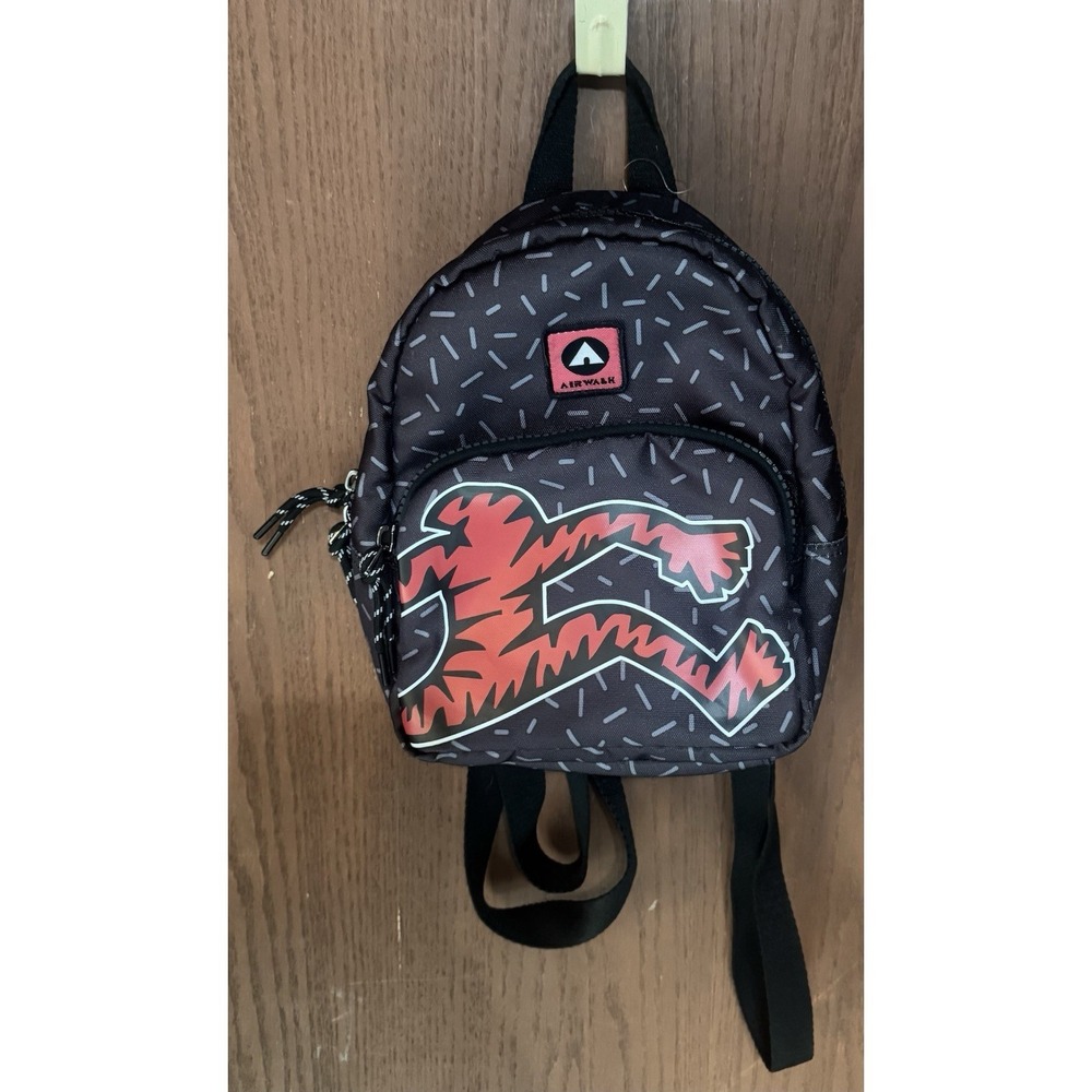 Airwalk Running Man Black & Red Small Bookbag Backpack GREAT DEAL  TbH2